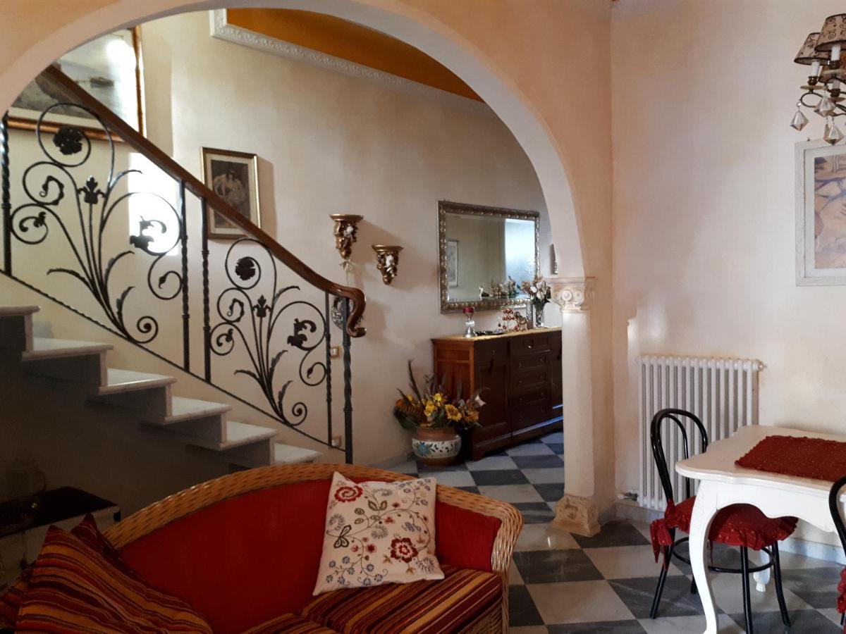Villino San Martino 350M Dal Mare With Covered Parking 维亚雷焦 外观 照片