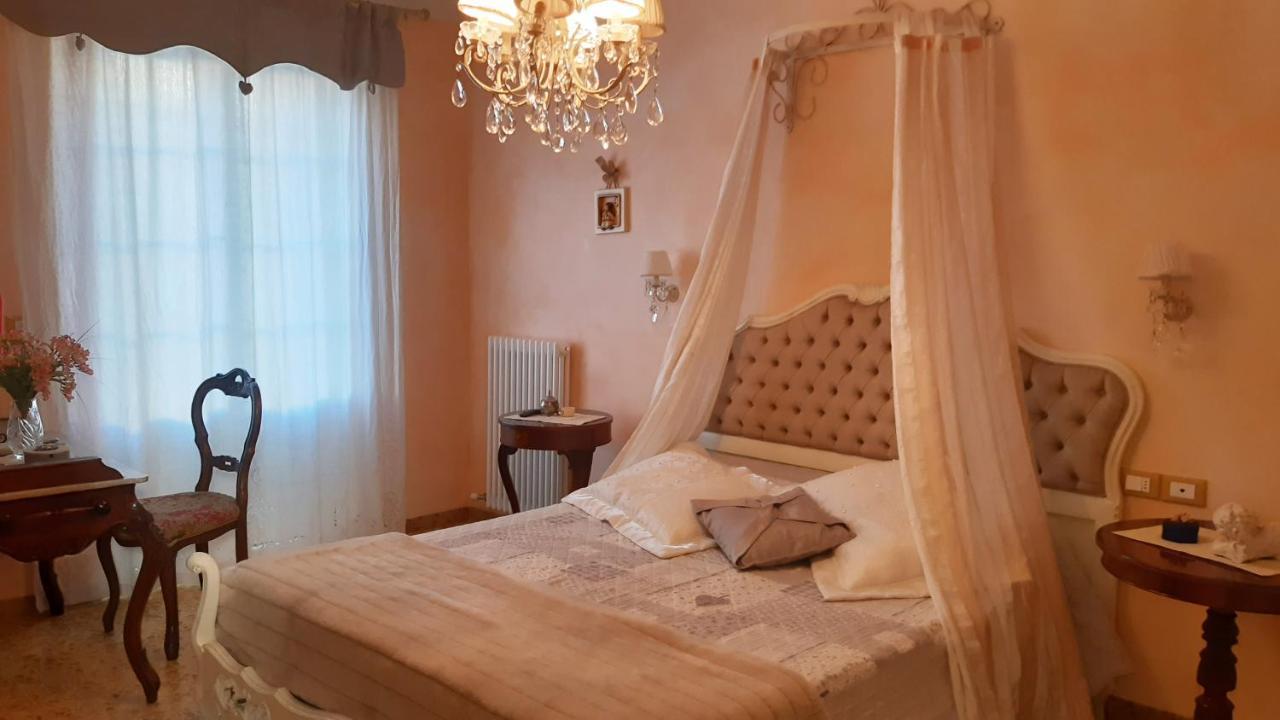 Villino San Martino 350M Dal Mare With Covered Parking 维亚雷焦 外观 照片